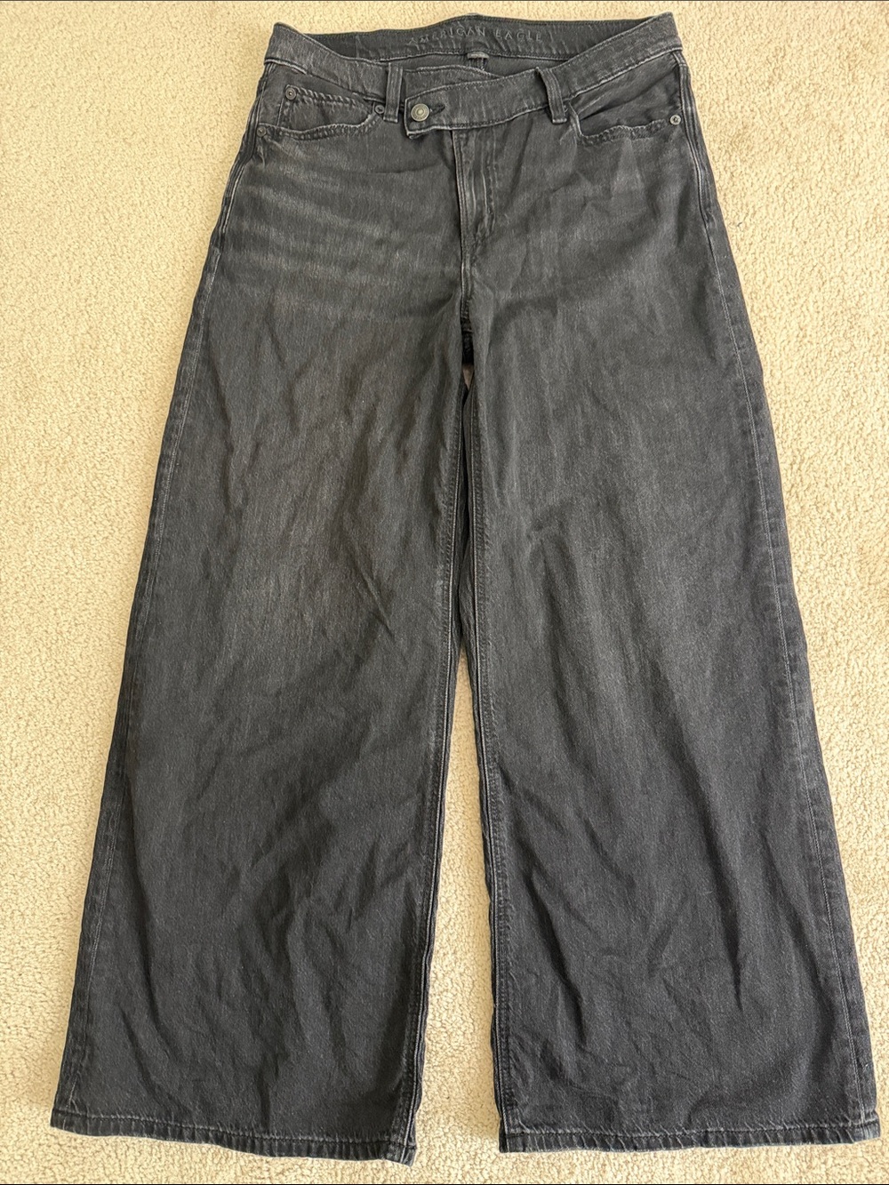 American Eagle Strigid High-Rise Wide Leg Jeans in Washed Charcoal 4 Short AE